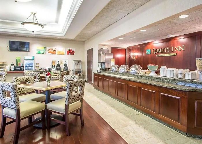 Quality Inn Schaumburg - Chicago Near The Mall