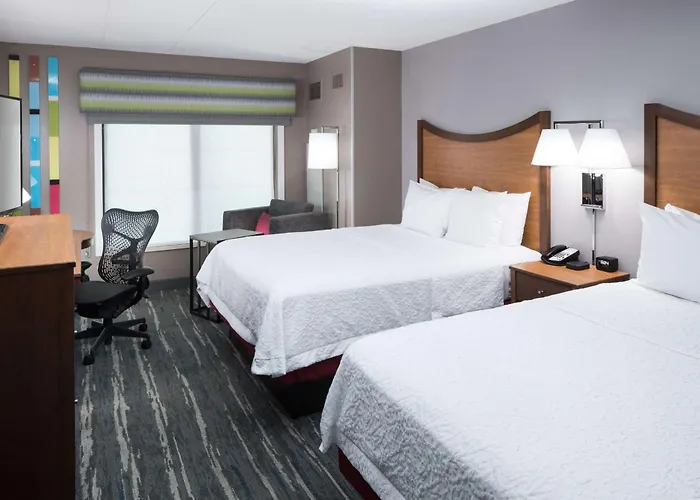 Hampton Inn & Suites Chicago North Shore