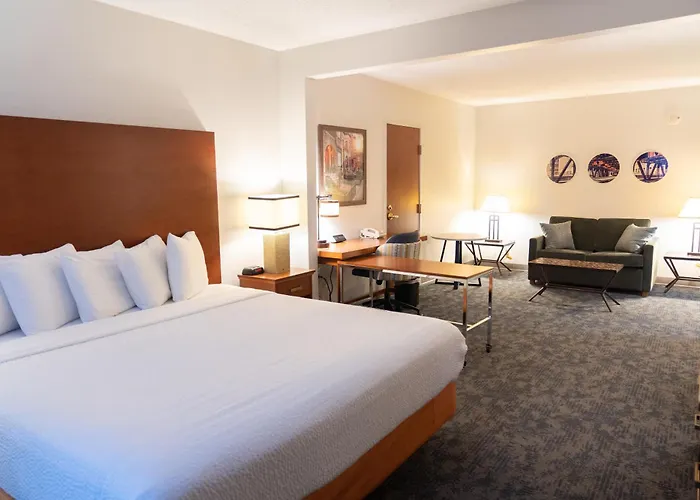 La Quinta By Wyndham Bannockburn-Deerfield